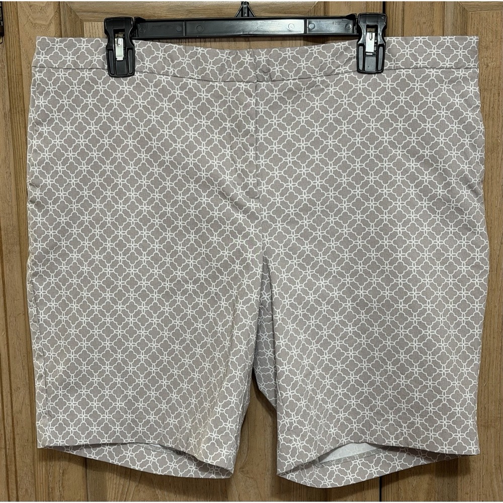 Mario‎ Serrani Italy Stretch Bermuda Shorts Women's Size 16 Gray Geometric Print